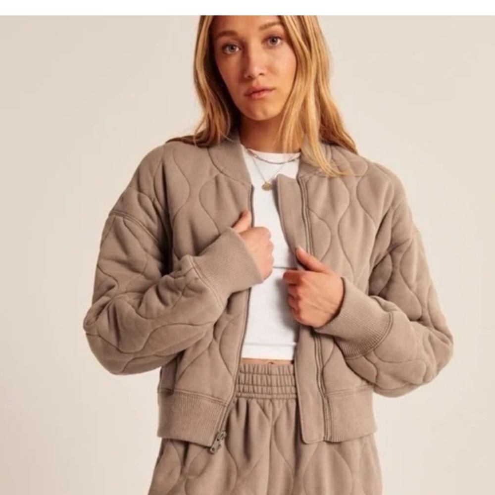 Abercrombie & Fitch Quilted Brown Bomber Jacket XXS